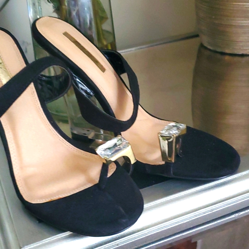 Diamond studs thong wedges
